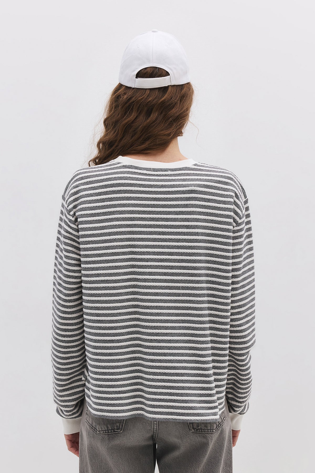 Langärmeliges gestreiftes Sweatshirt