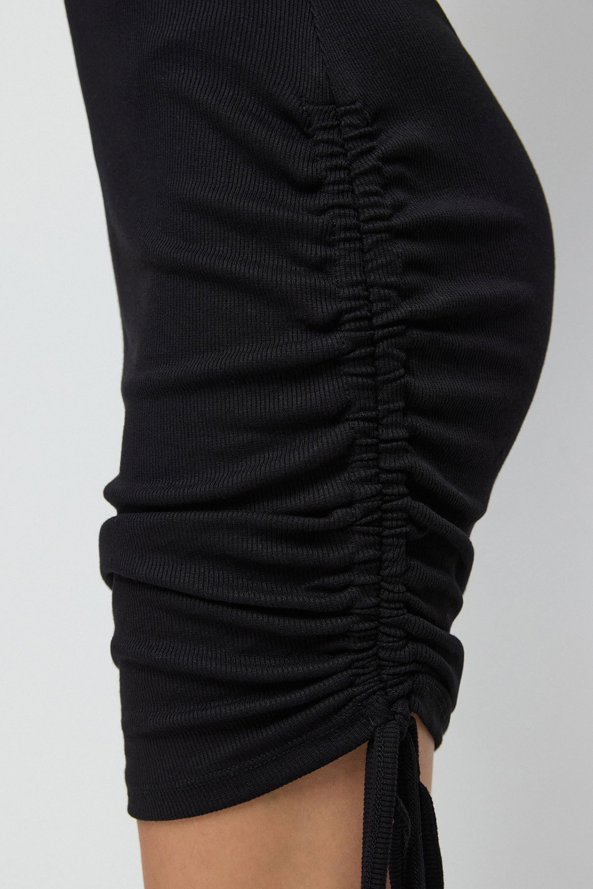 Langärmeliges Minikleid