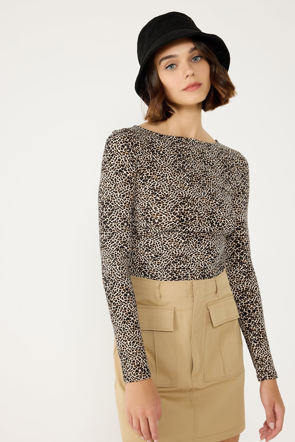 Langärmelige Bluse mit Leopardenmuster