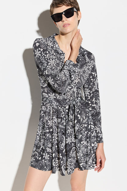 Langärmeliges Minikleid