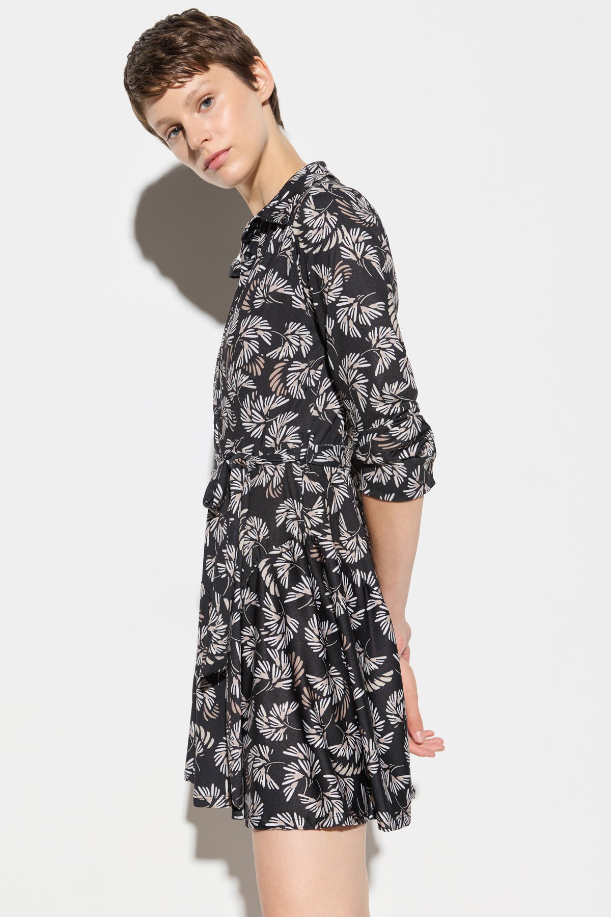 Langärmeliges Minikleid