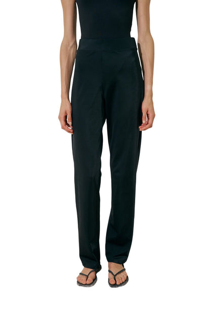 LANGE, BESCHEIDENE BADEHOSE, SCHWARZ.