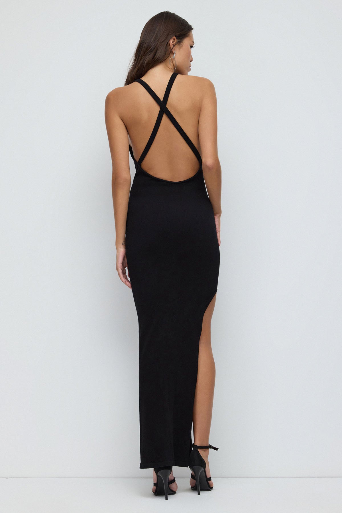 Maxikleid mit Schlitz und rückenfreiem Design