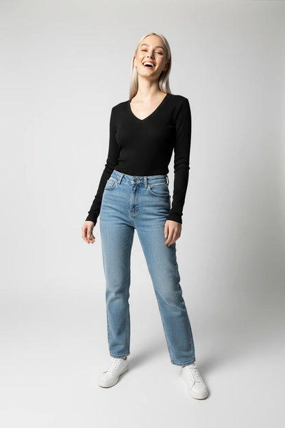 Basic-T-Shirt mit V-Ausschnitt und kurzen Ärmeln