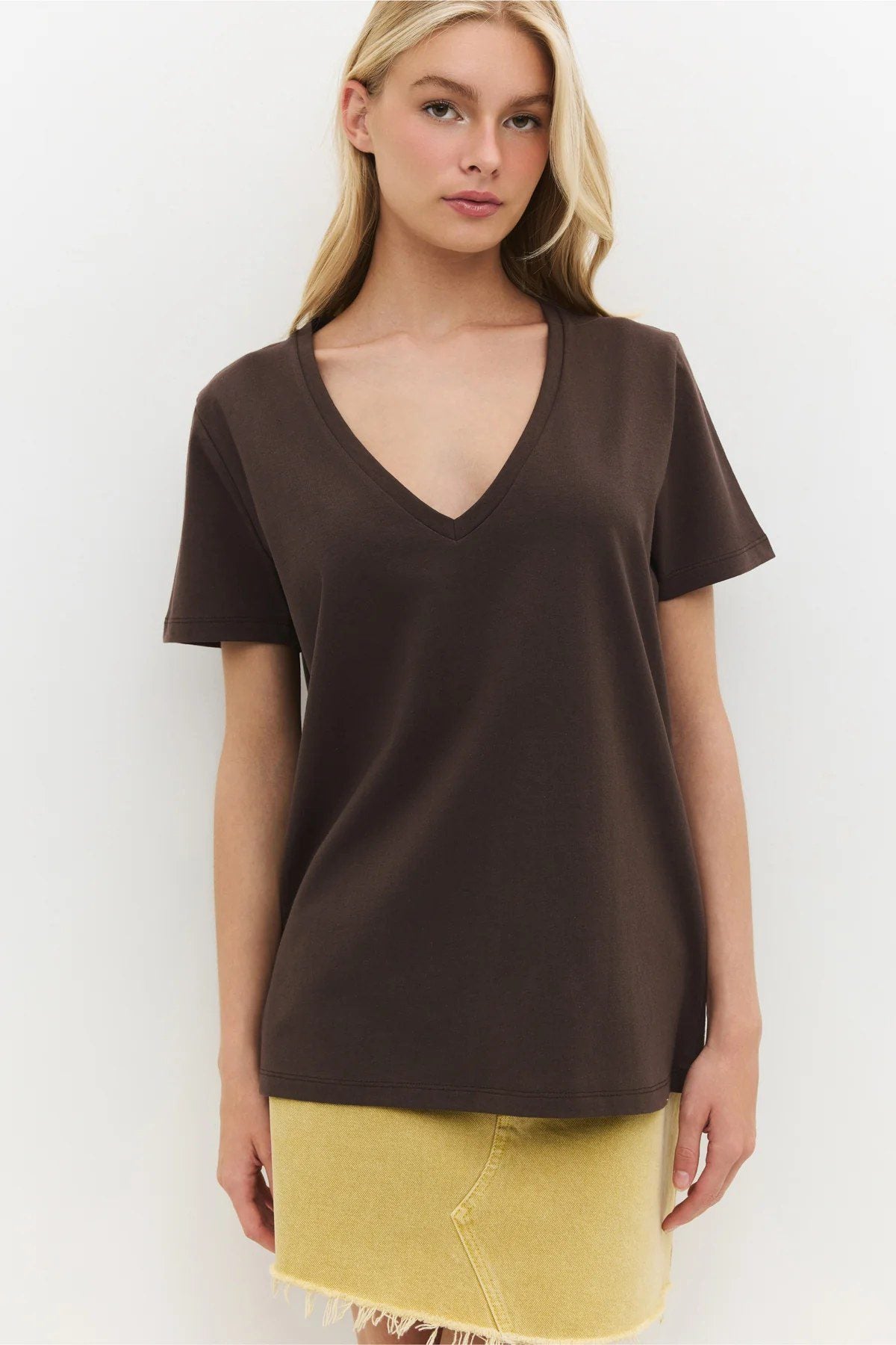 Basic-T-Shirt mit V-Ausschnitt