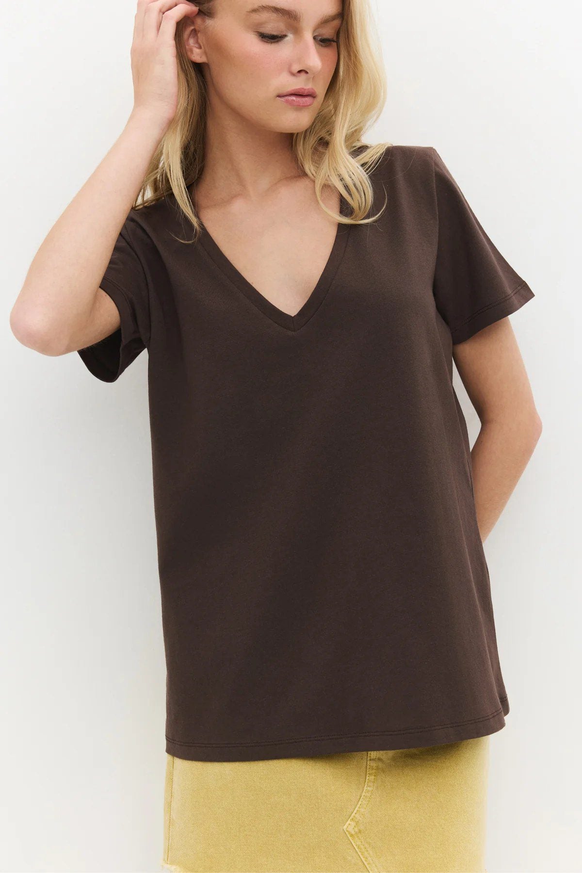 Basic-T-Shirt mit V-Ausschnitt