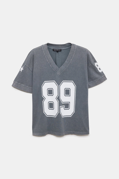Bedrucktes T-Shirt mit V-Ausschnitt