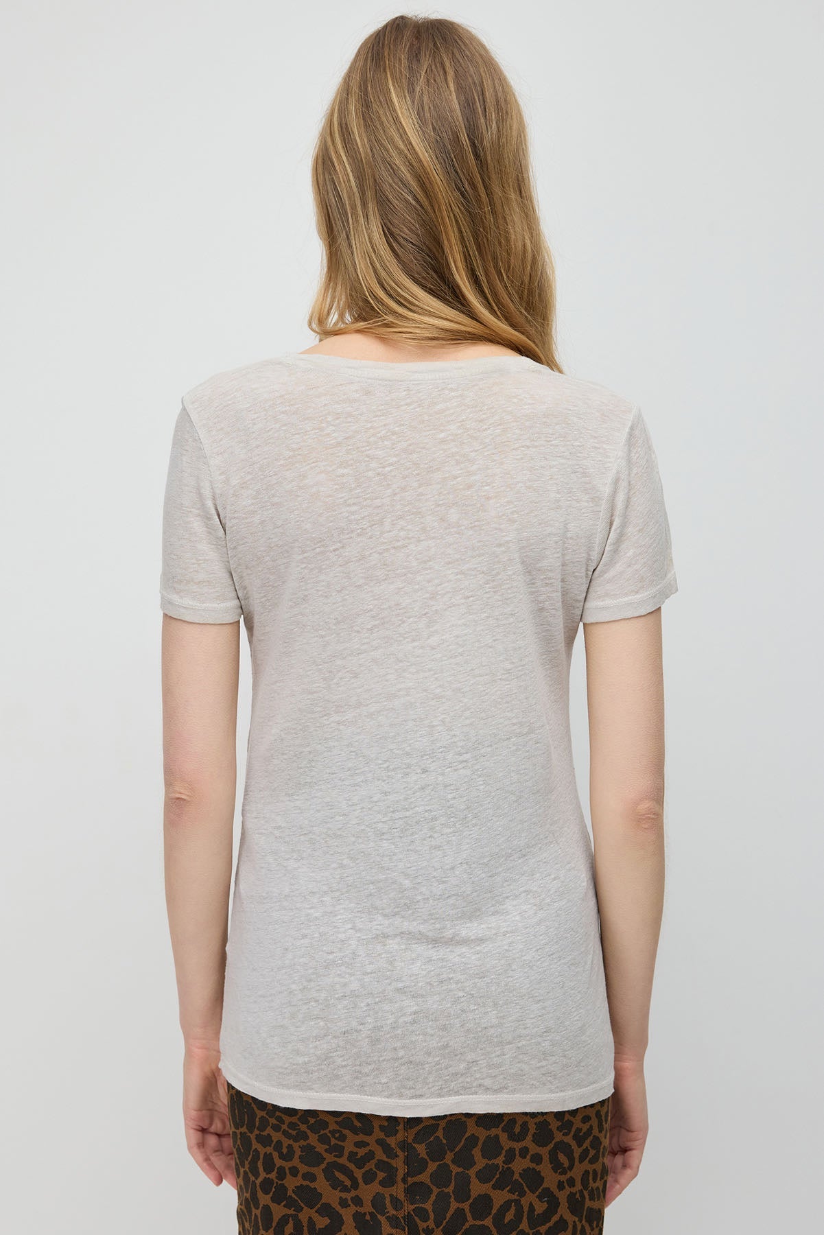 Basic-T-Shirt aus Leinen mit V-Ausschnitt