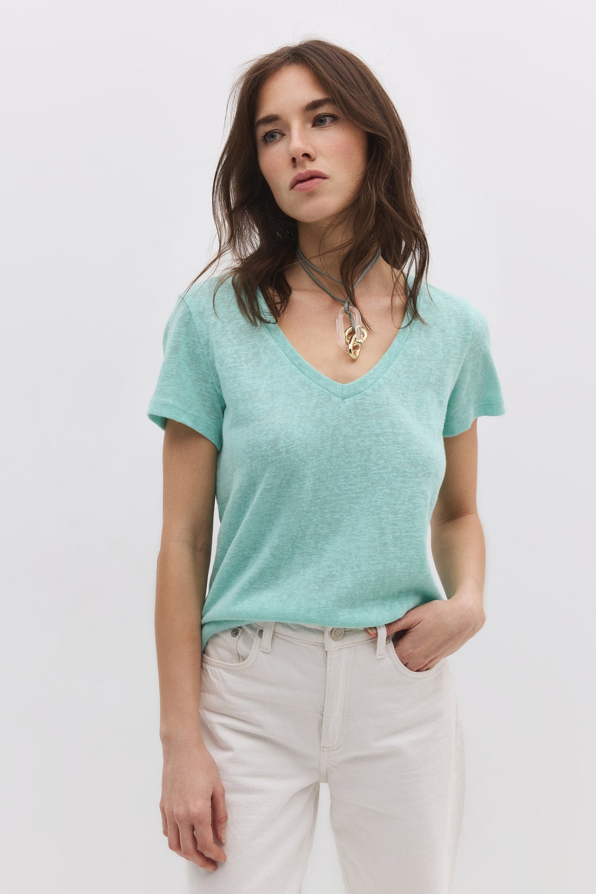 Basic-T-Shirt aus Leinen mit V-Ausschnitt