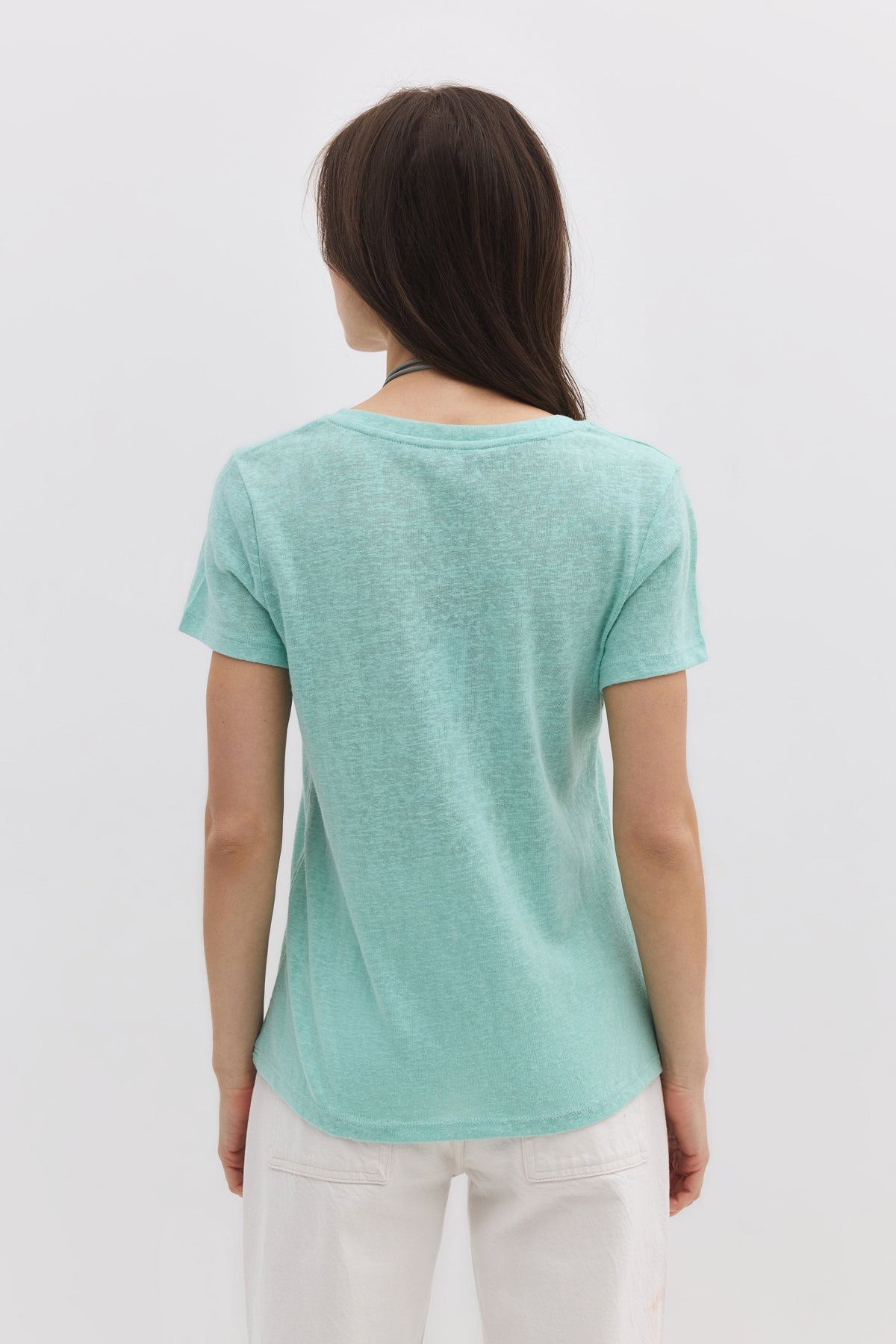 Basic-T-Shirt aus Leinen mit V-Ausschnitt