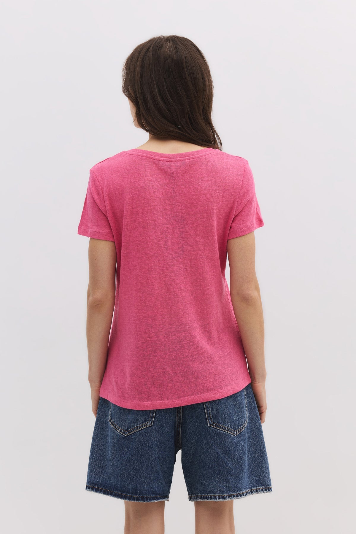 Basic-T-Shirt aus Leinen mit V-Ausschnitt
