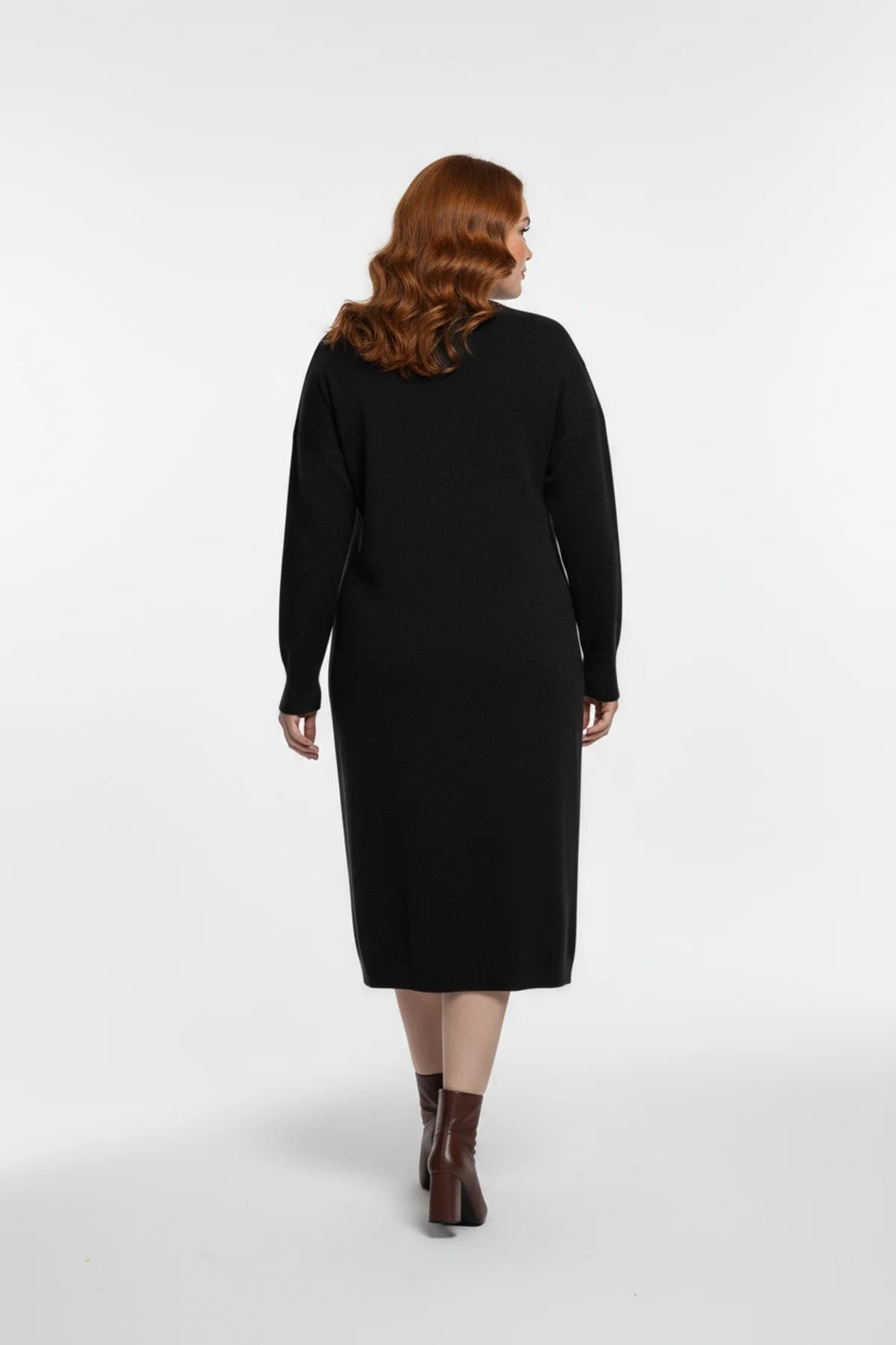 Strickkleid mit V-Ausschnitt