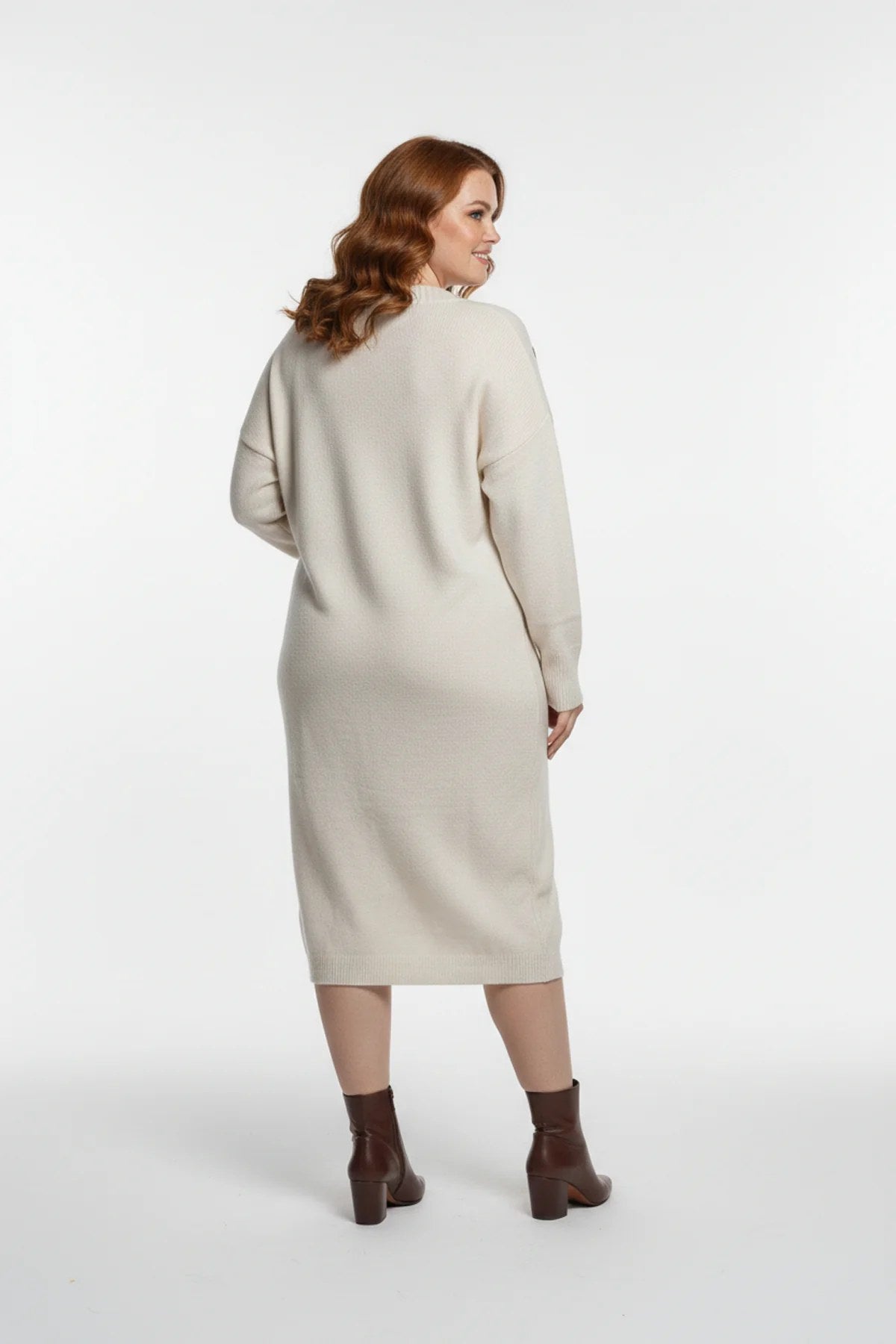 Strickkleid mit V-Ausschnitt