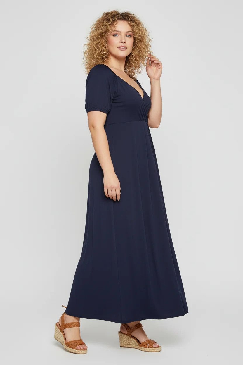 Langes Kleid mit Wickeldetail
