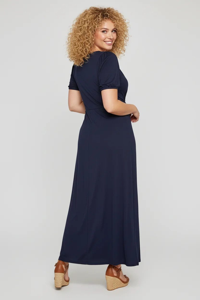 Langes Kleid mit Wickeldetail