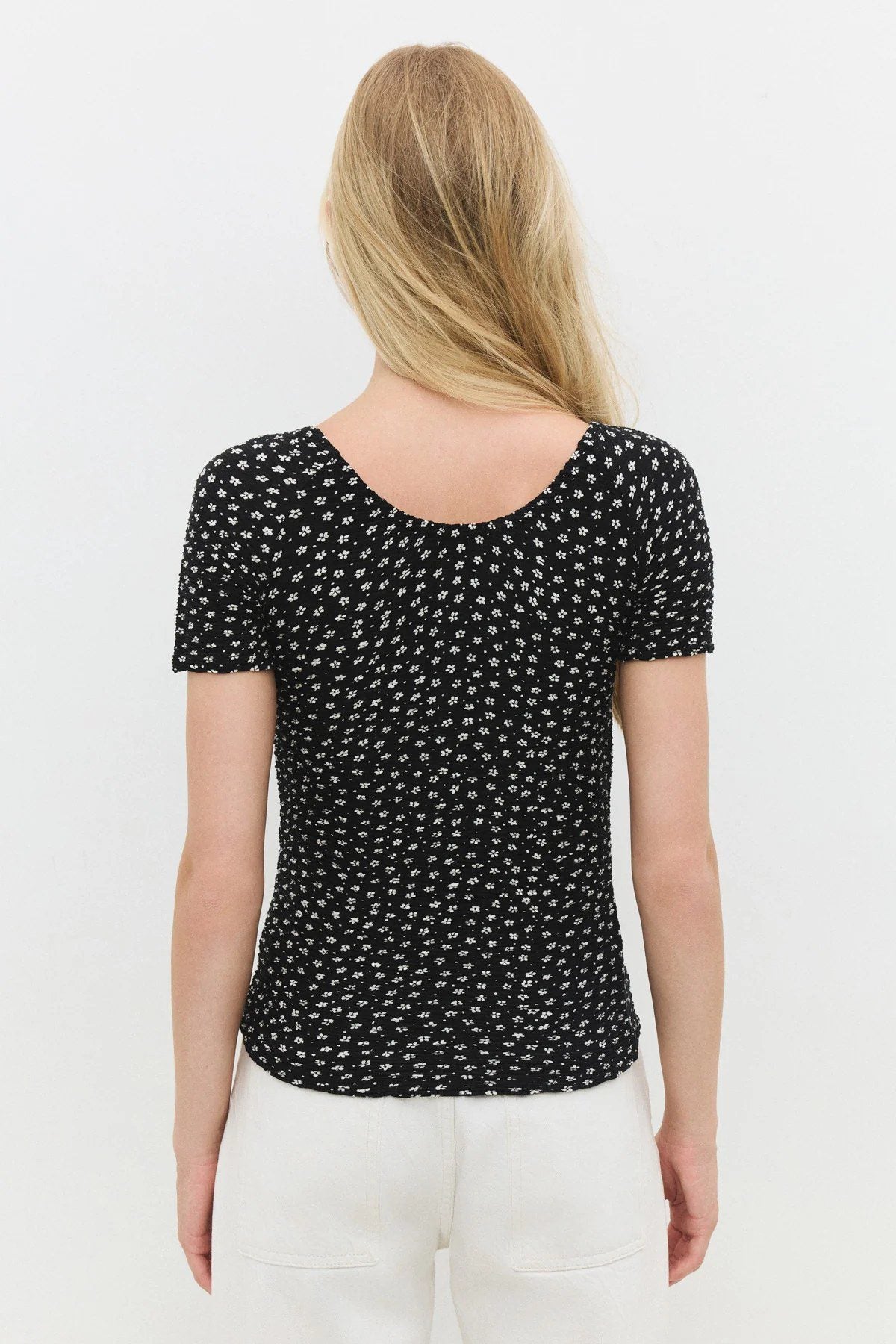 Bluse mit V-Ausschnitt und geraffter Vorderseite