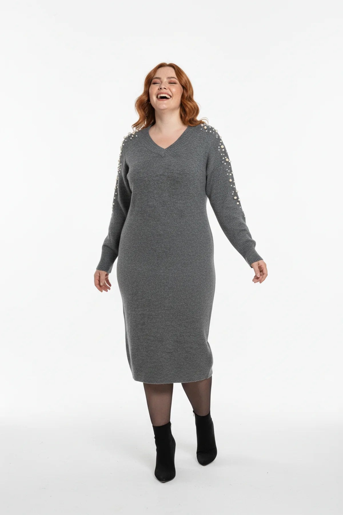 Strickkleid mit V-Ausschnitt und Perlenverzierungen