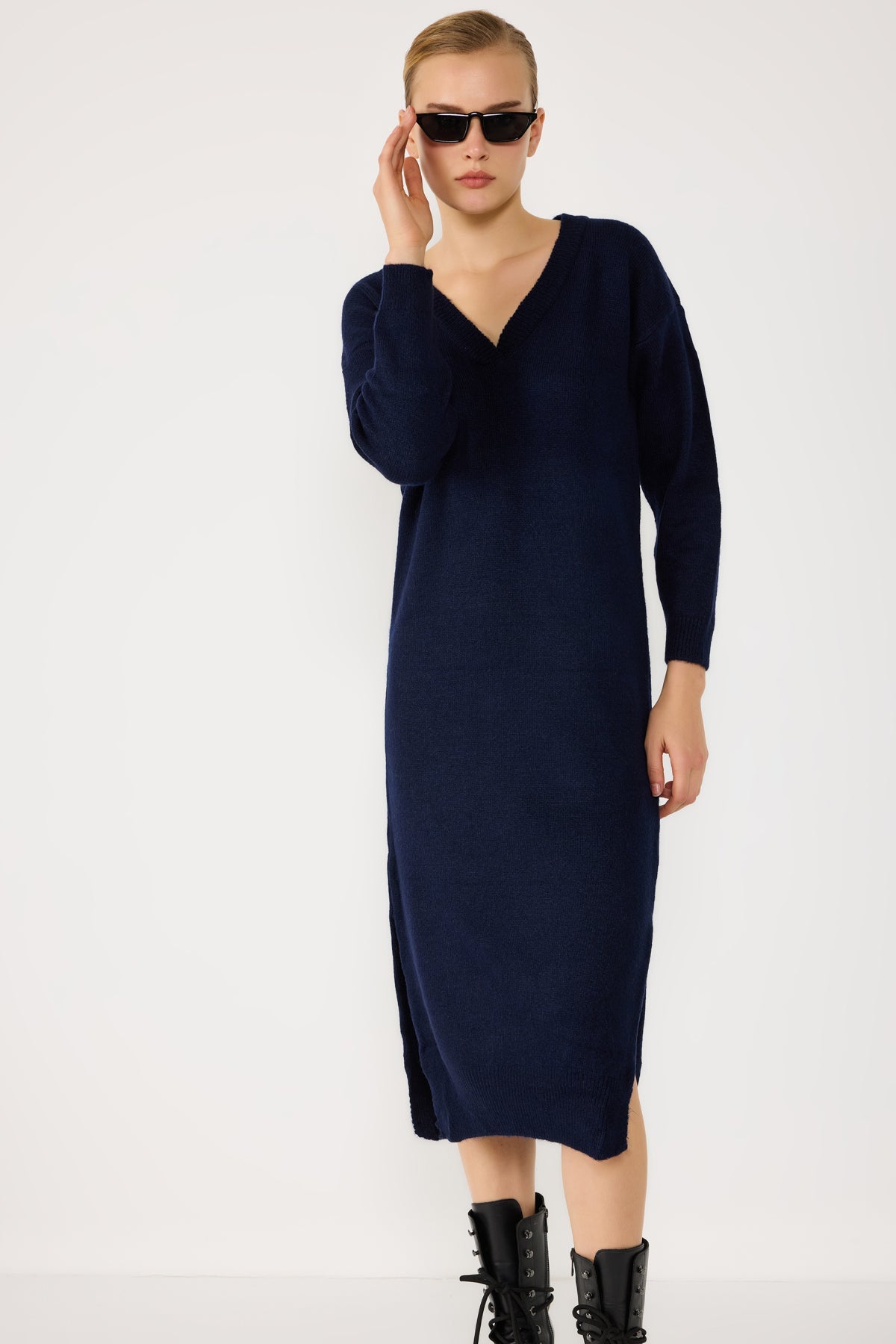 Langärmeliges Strickkleid in Midi-Länge