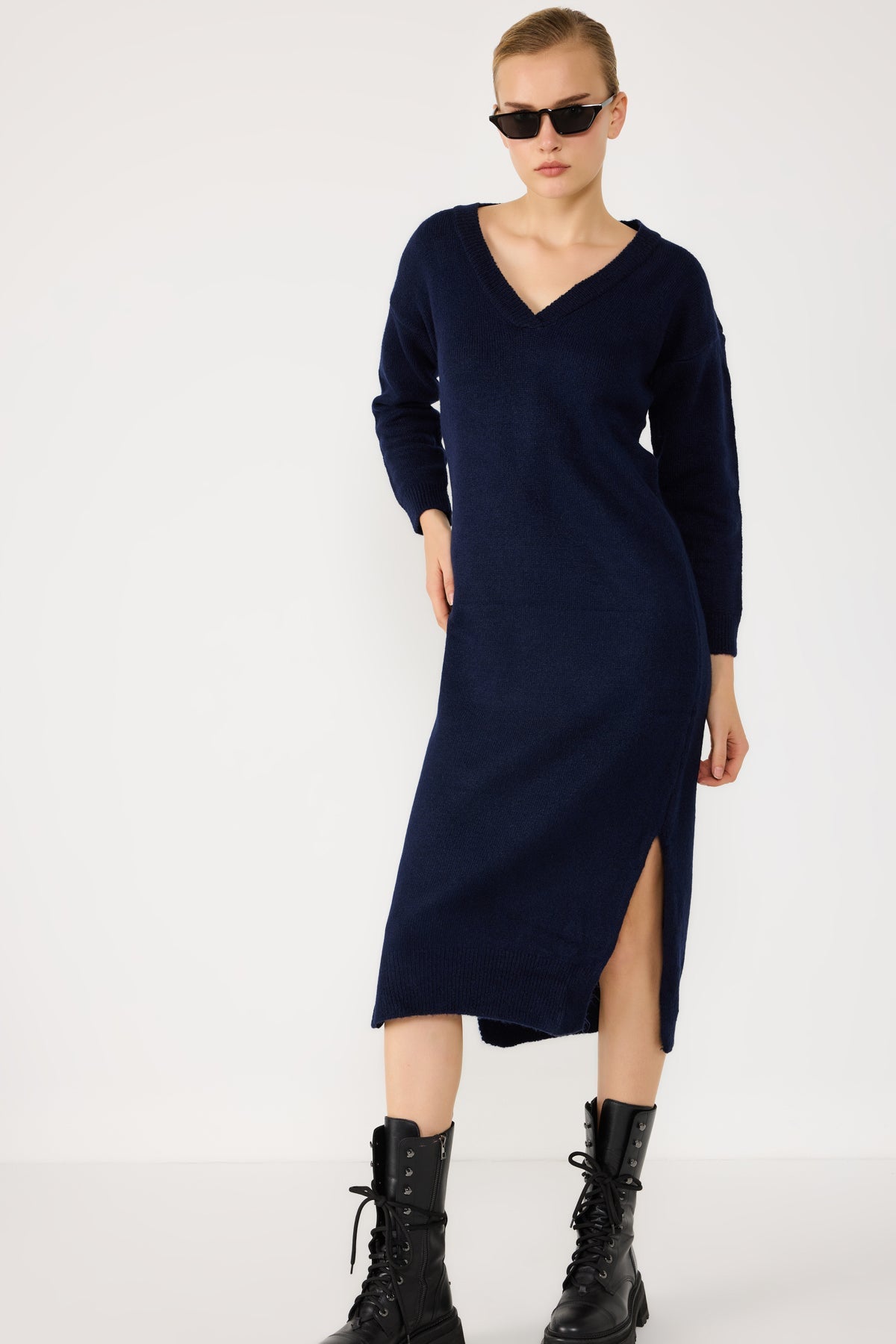 Langärmeliges Strickkleid in Midi-Länge