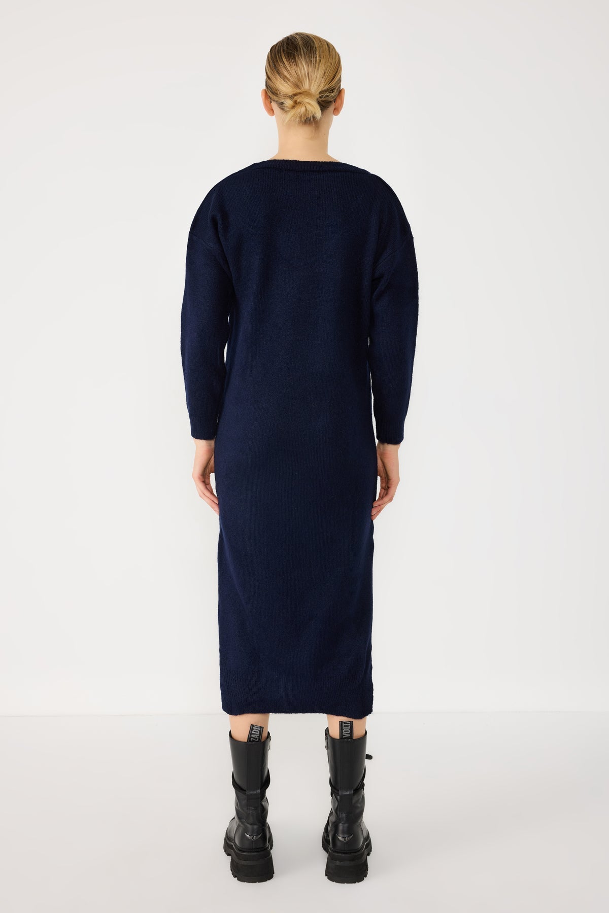 Langärmeliges Strickkleid in Midi-Länge