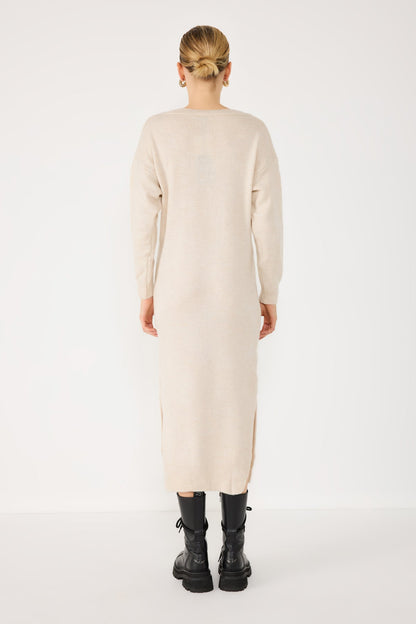 Langärmeliges Strickkleid in Midi-Länge