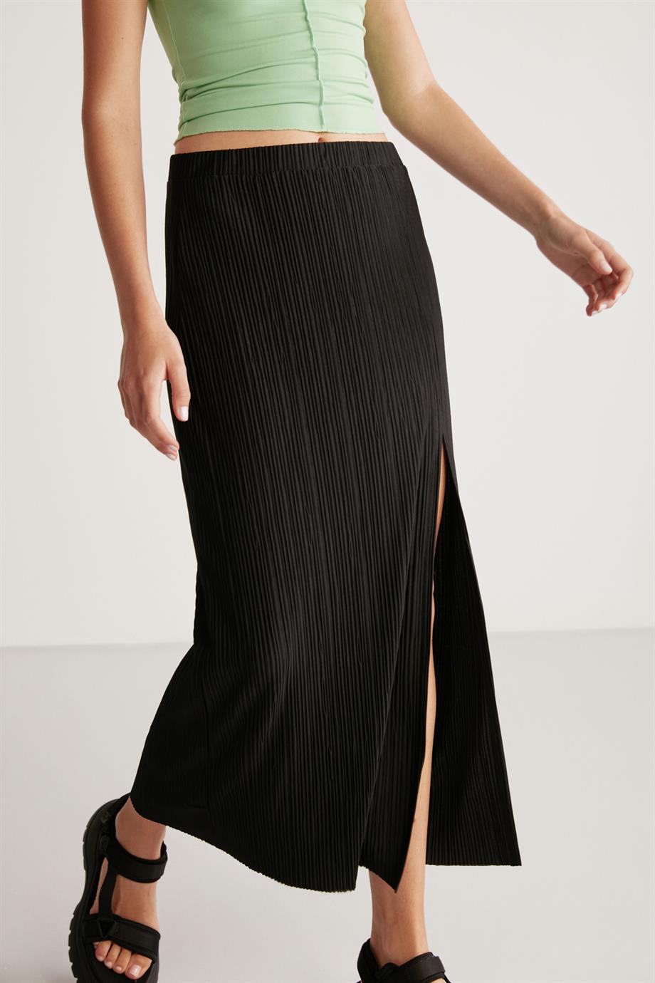 ETHIQUET VANESSA Strickrock Relaxed Schwarz