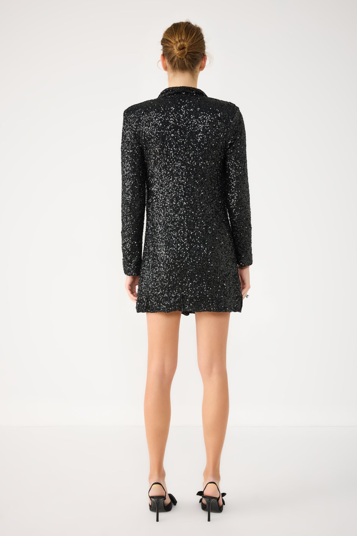 Gepolstertes Pailletten-Minijackenkleid