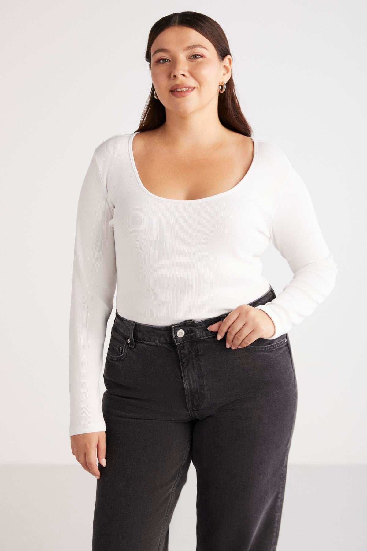 ETHIQUET VERSAYBB Figurbetonter Plus Body Weiß