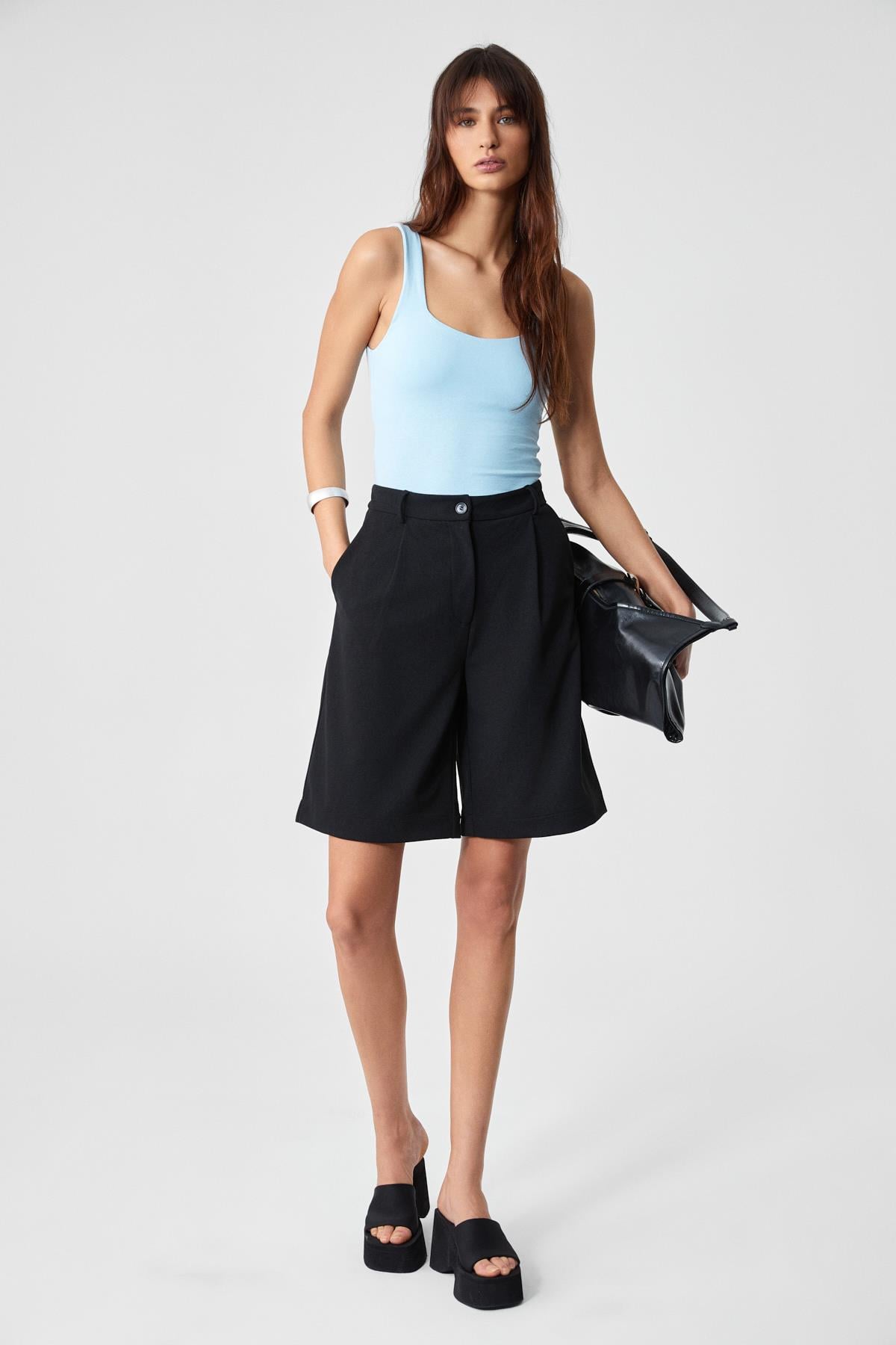 WAIL Damen High-Waist-Shorts