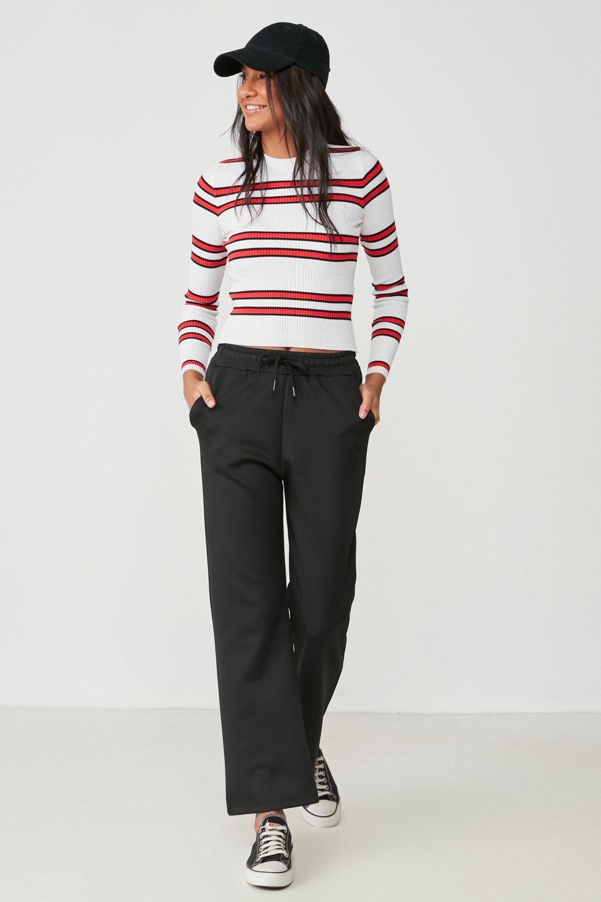 Deutsche Flare-Sweatpants