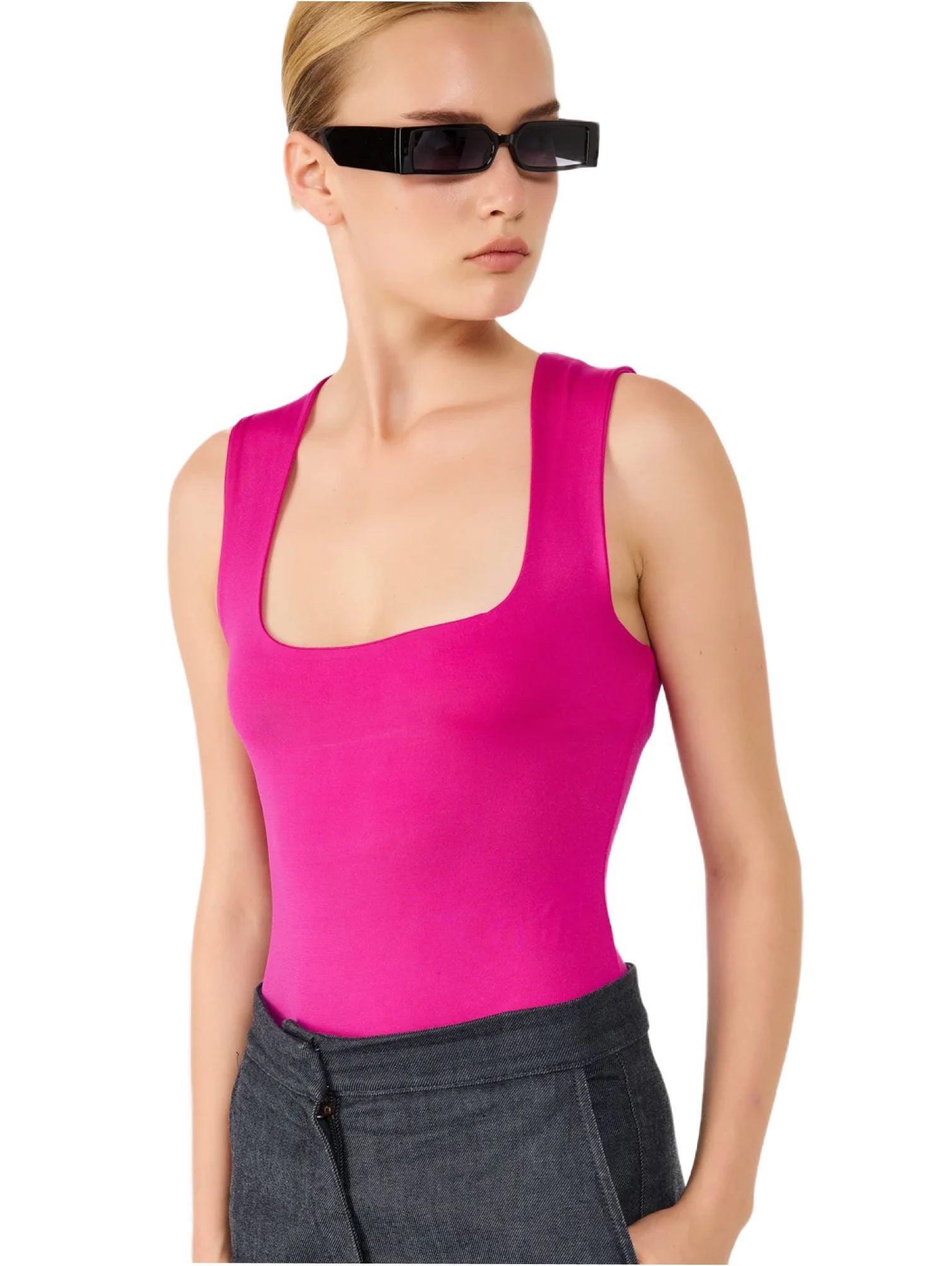Body mit breiten Trägern