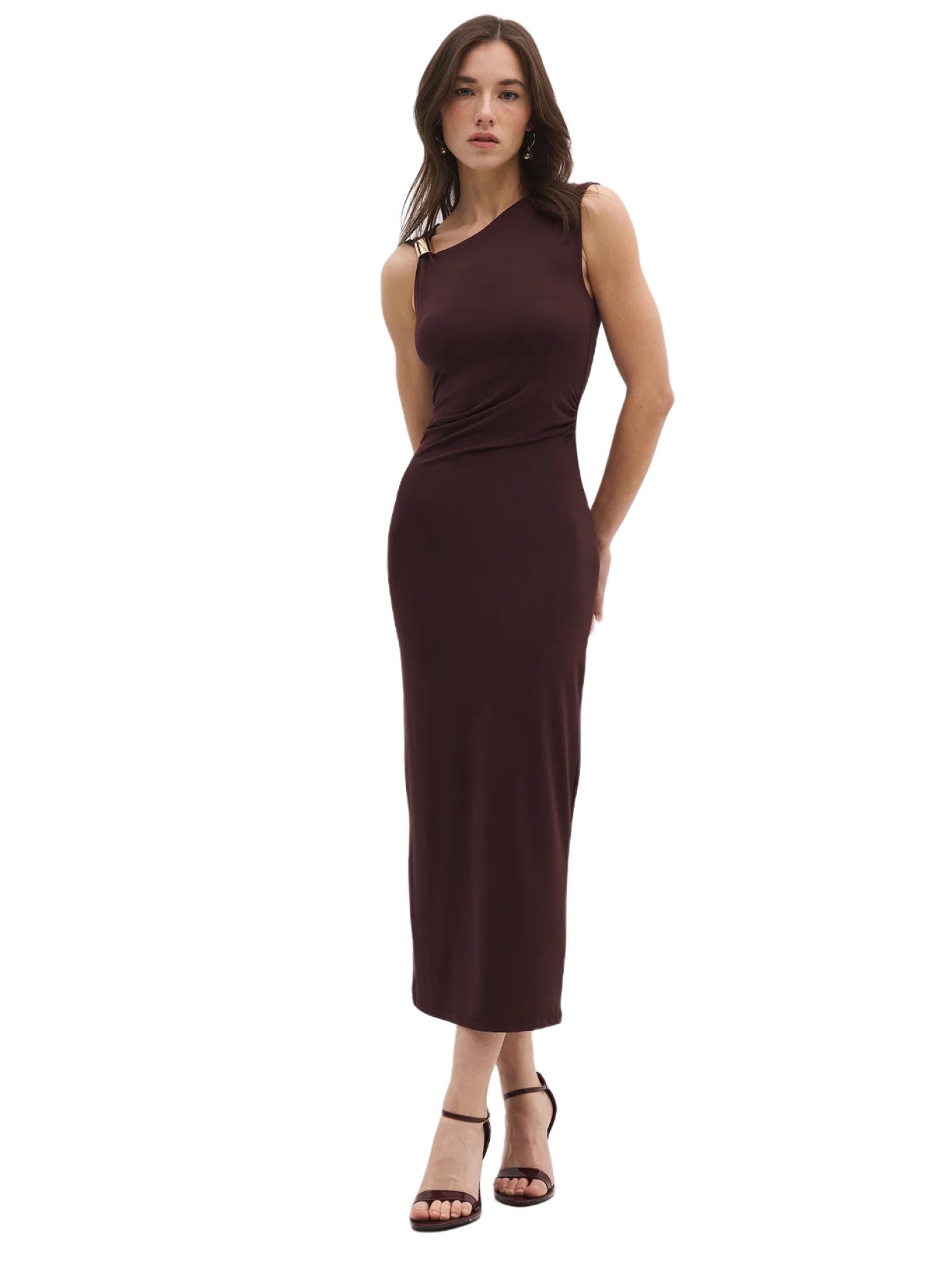 Ärmelloses Kleid mit asymmetrischem Ausschnitt
