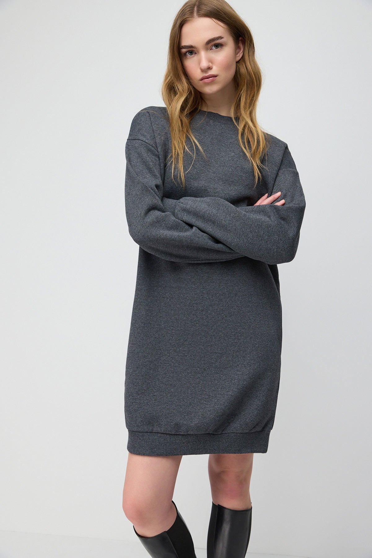 Langärmeliges Sweatshirtkleid