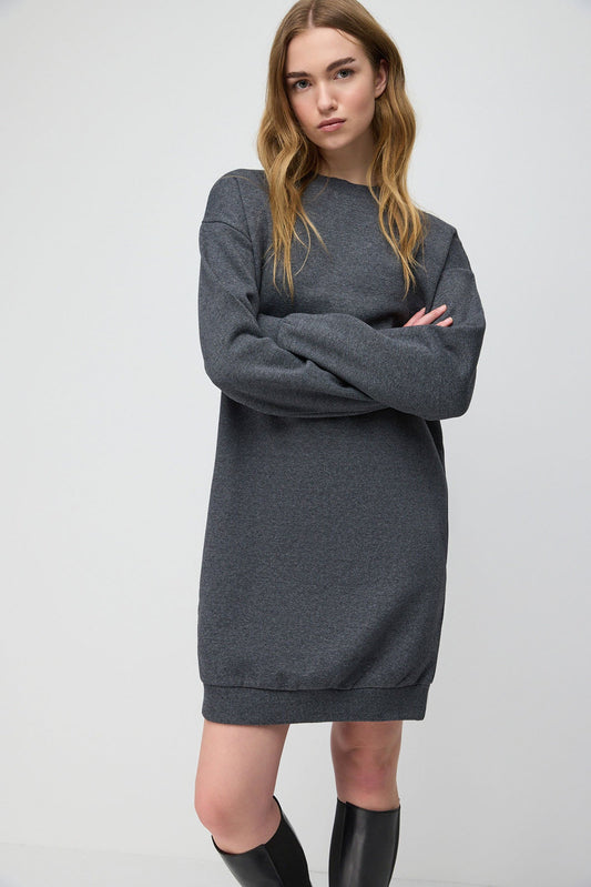 Langärmeliges Sweatshirtkleid