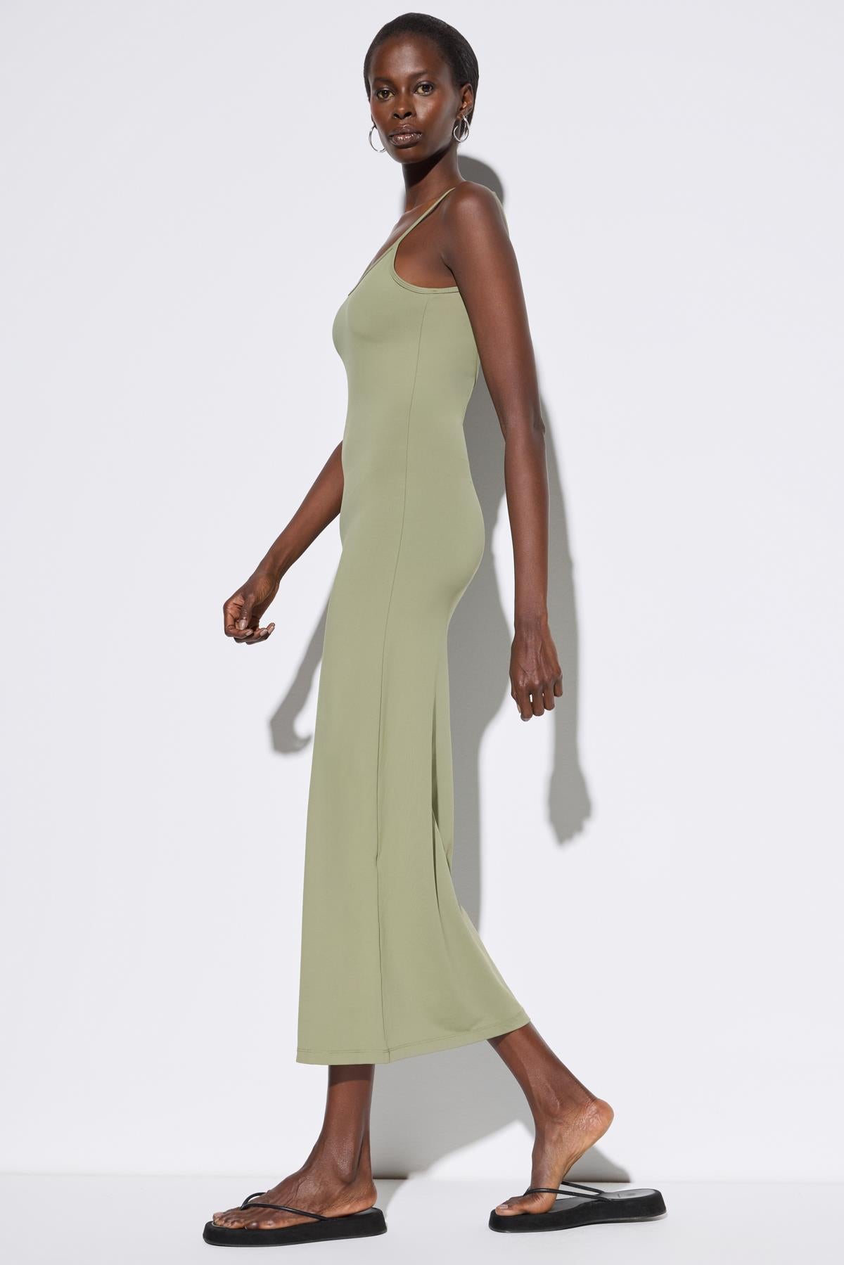 Maxikleid mit dünnen Trägern