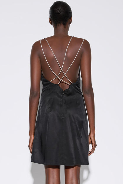 Trägerloses Minikleid