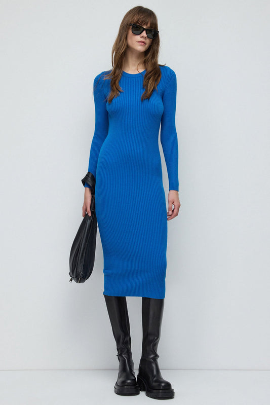 Langärmeliges Kleid