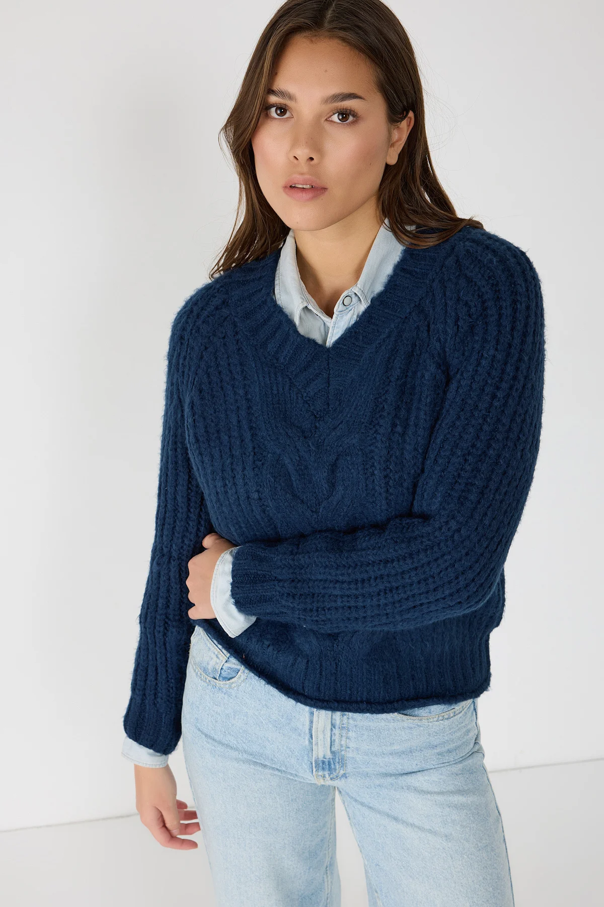 V-Ausschnitt-Pullover