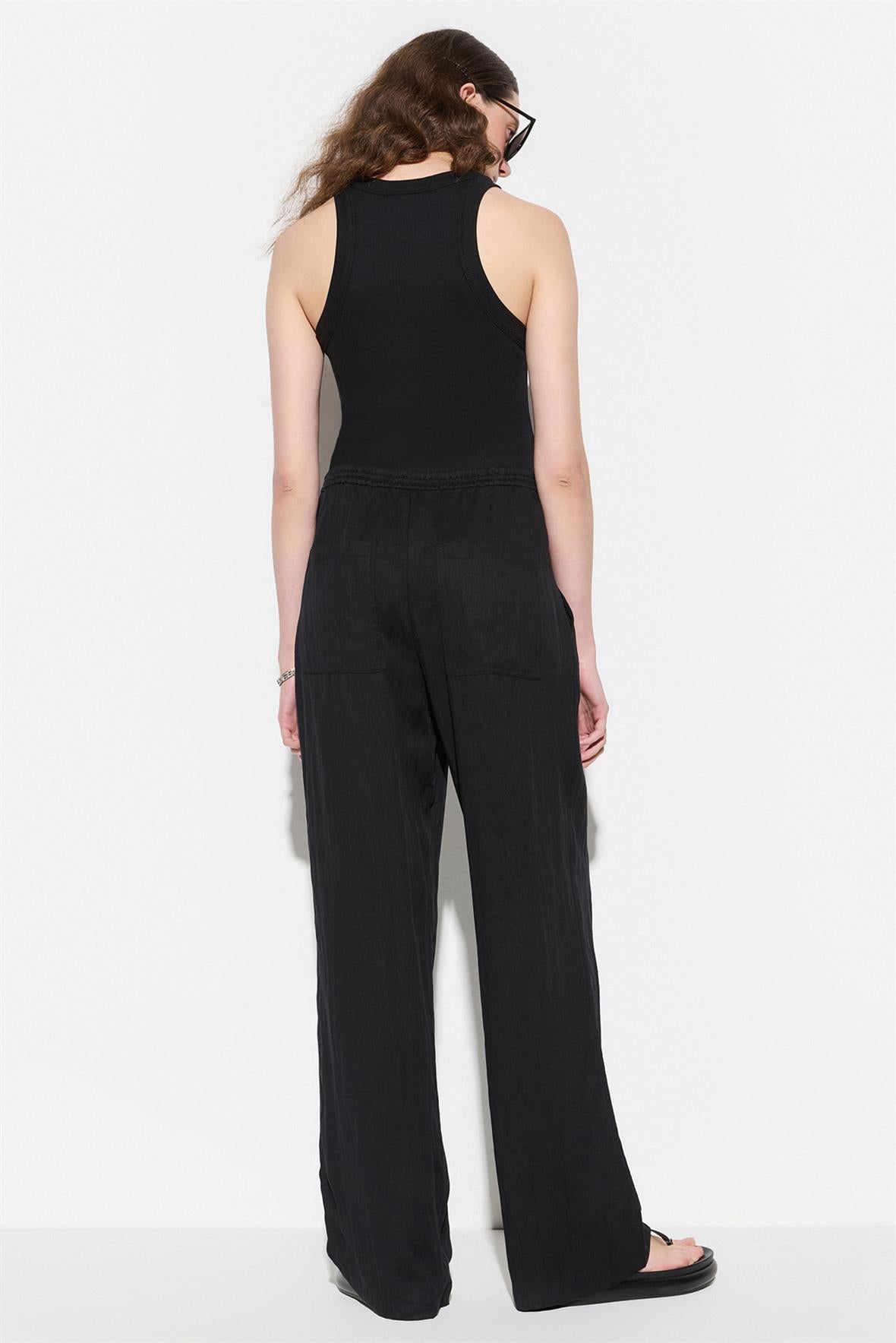 Weit geschnittene Hose mit Gummizug