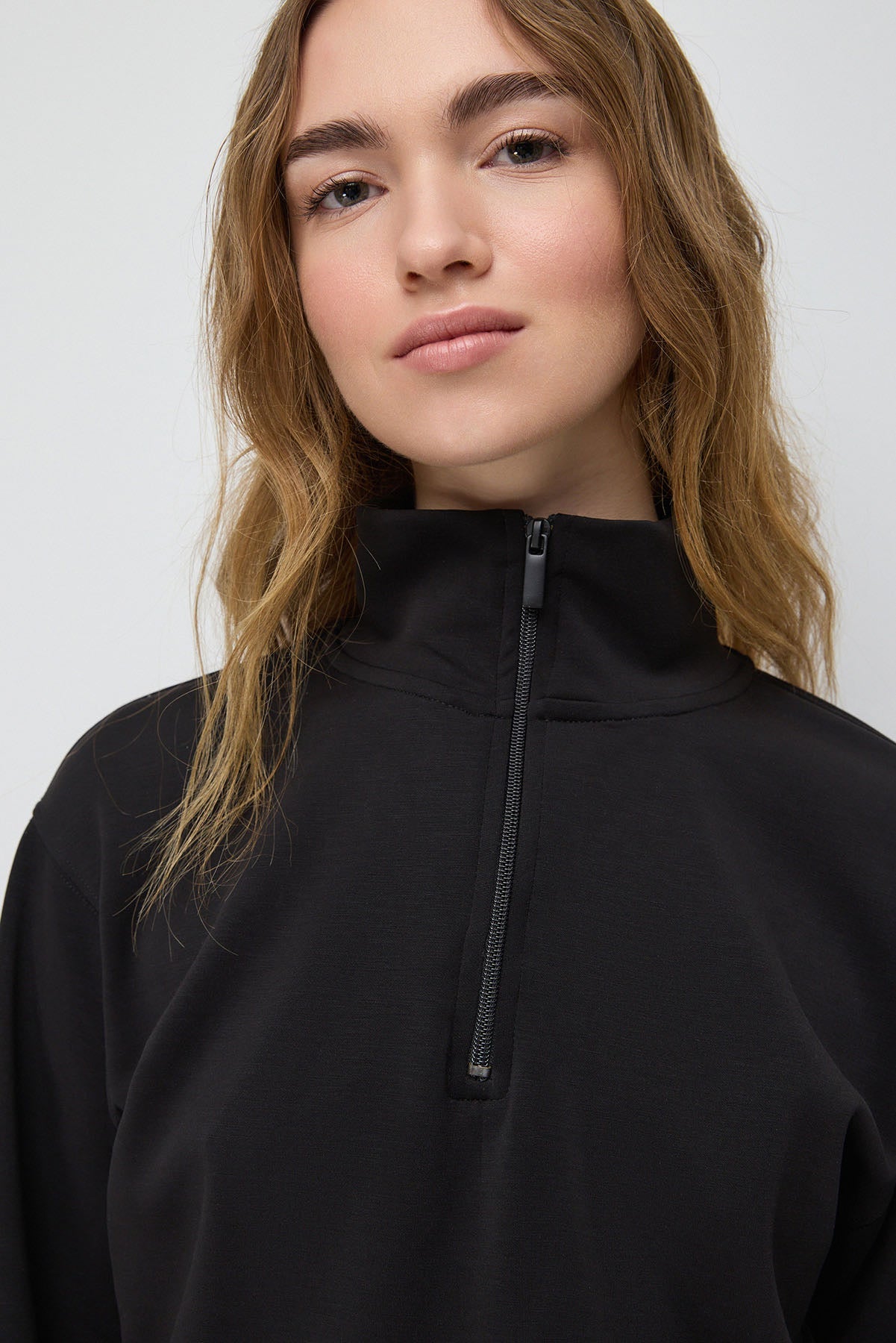 Sweatshirt mit halbem Reißverschluss