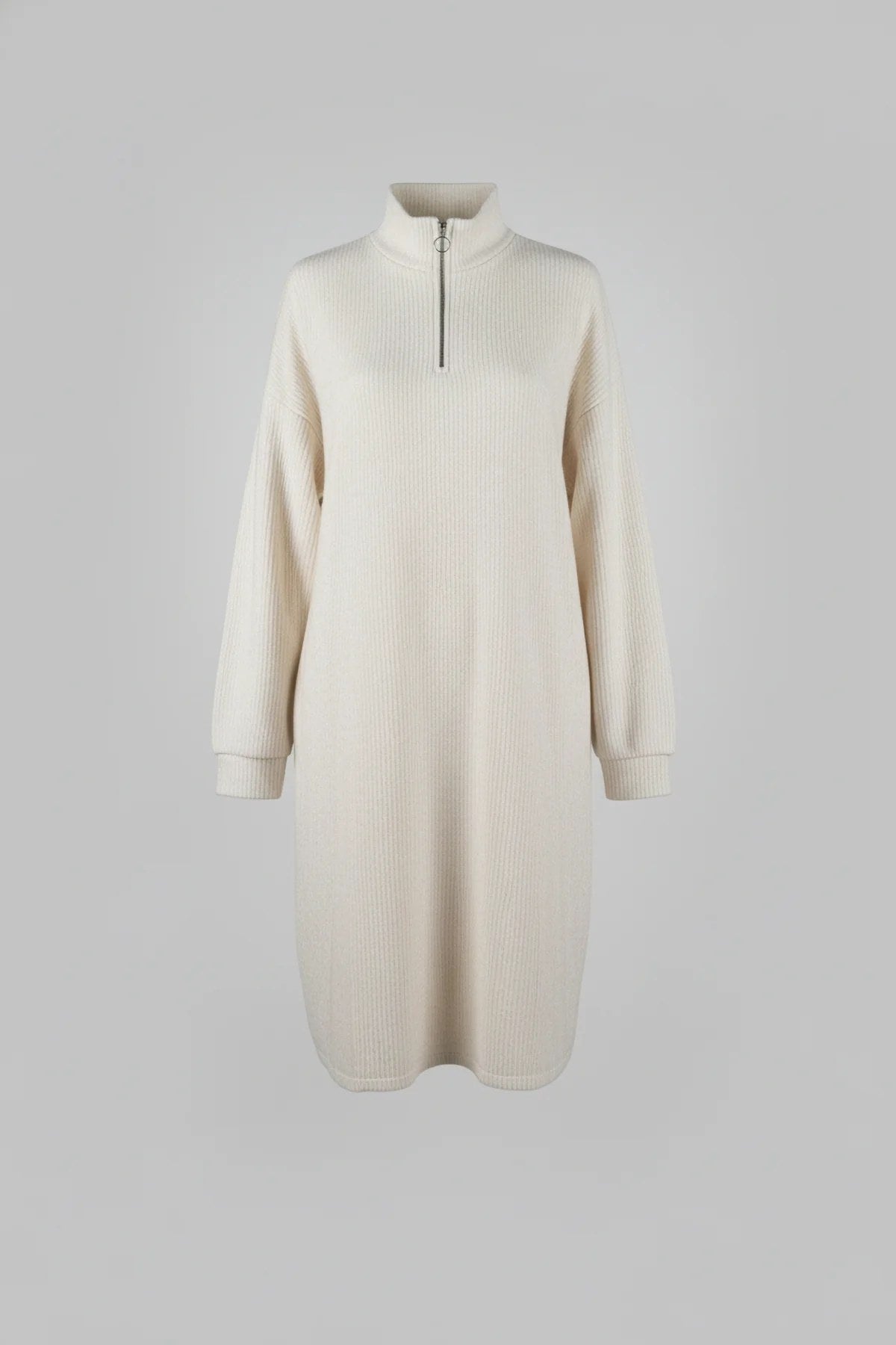 Strickkleid mit Reißverschlussdetail am Ausschnitt