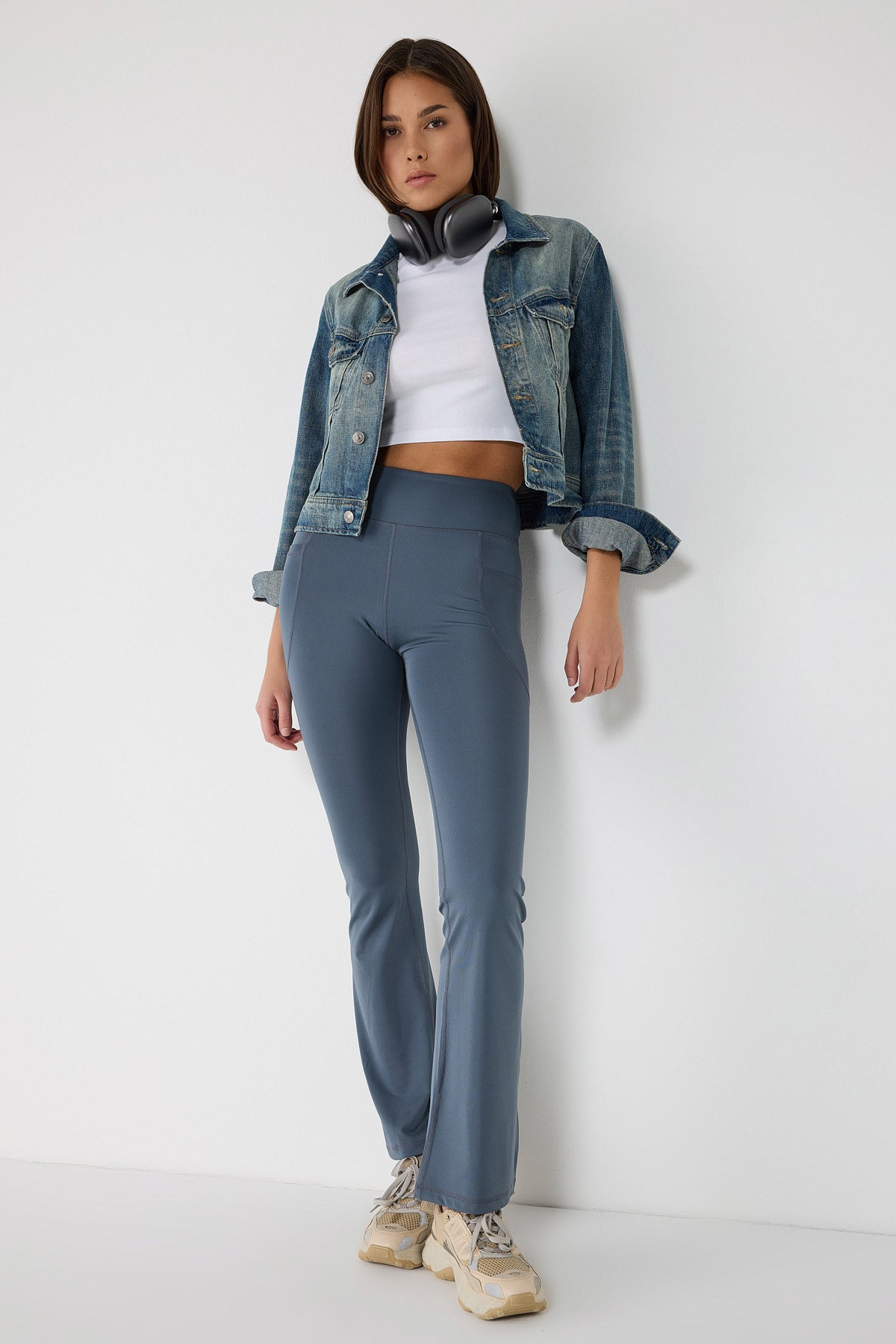Ausgestellte Leggings mit Seitentaschen