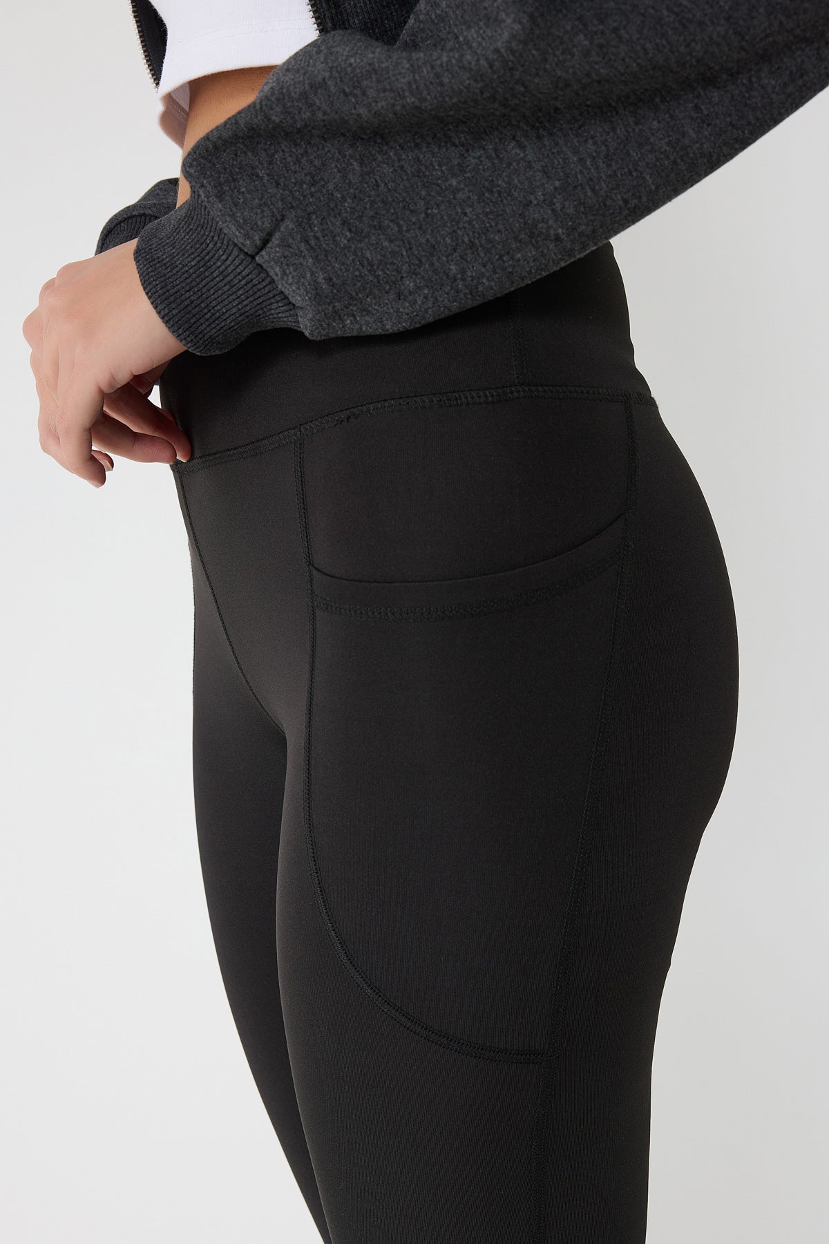 Ausgestellte Leggings mit Seitentaschen
