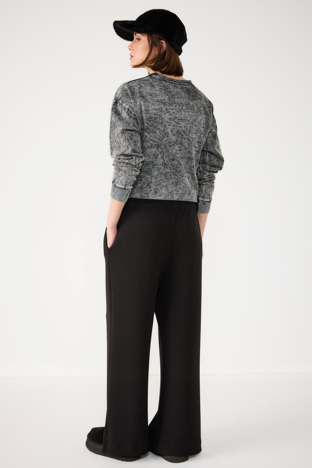 Spanische Hose mit Seitenschlitzen