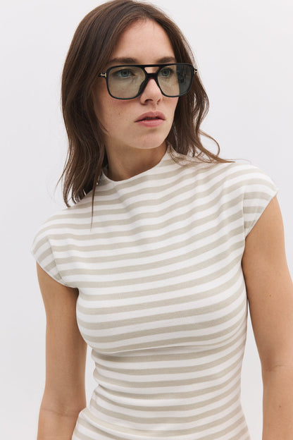 Minikleid mit halbem Rollkragen