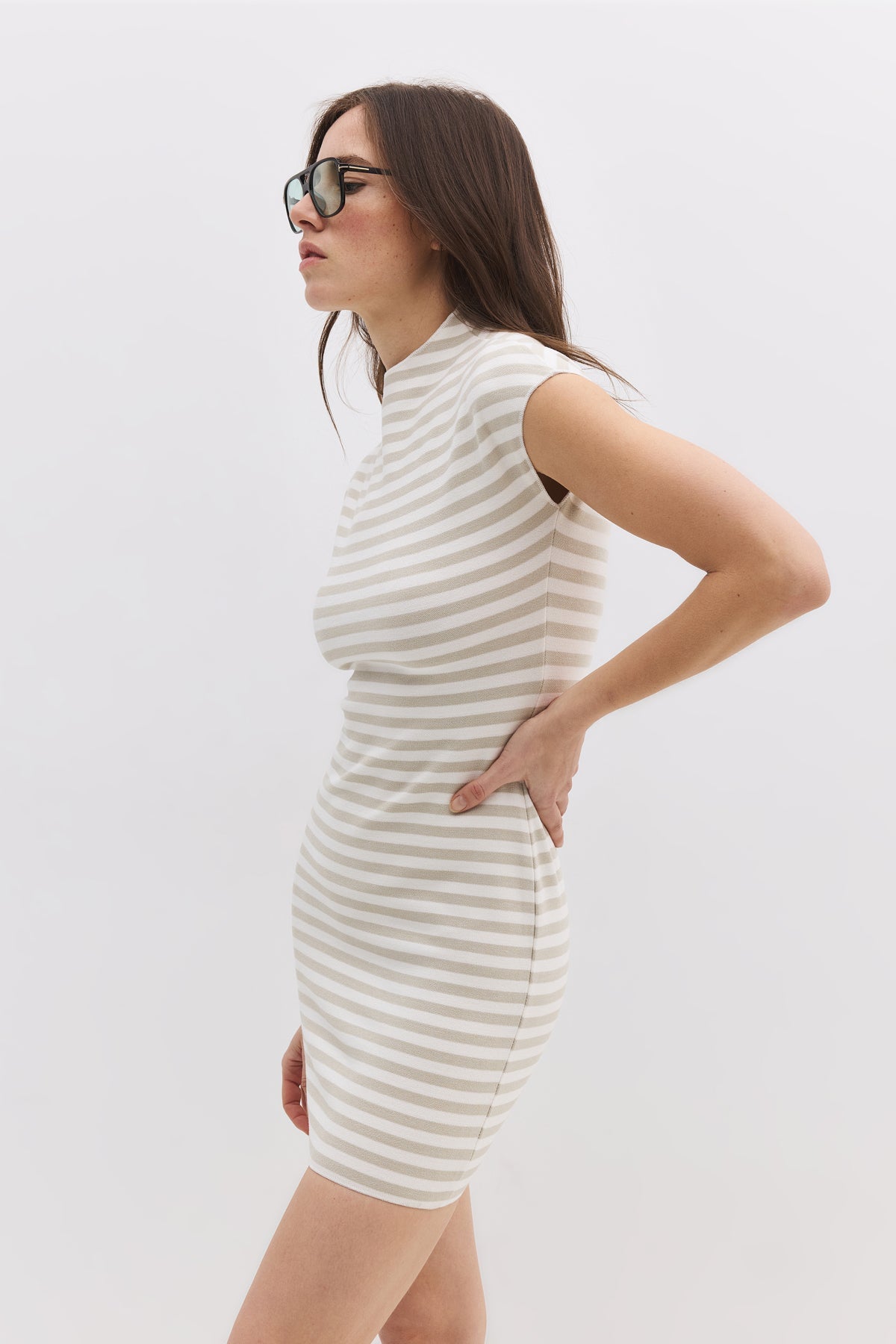 Minikleid mit halbem Rollkragen
