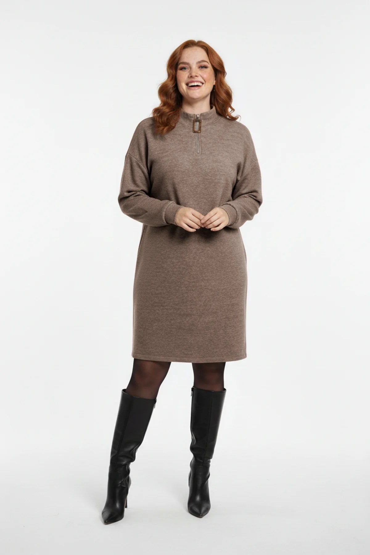Kleid mit halbem Reißverschluss