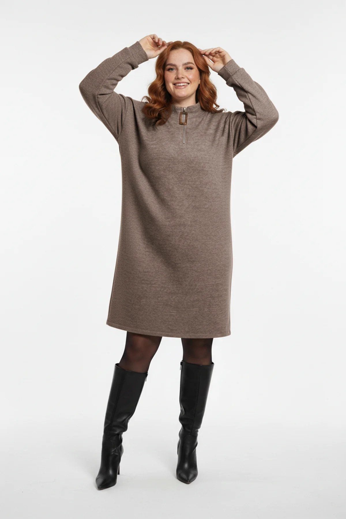 Kleid mit halbem Reißverschluss