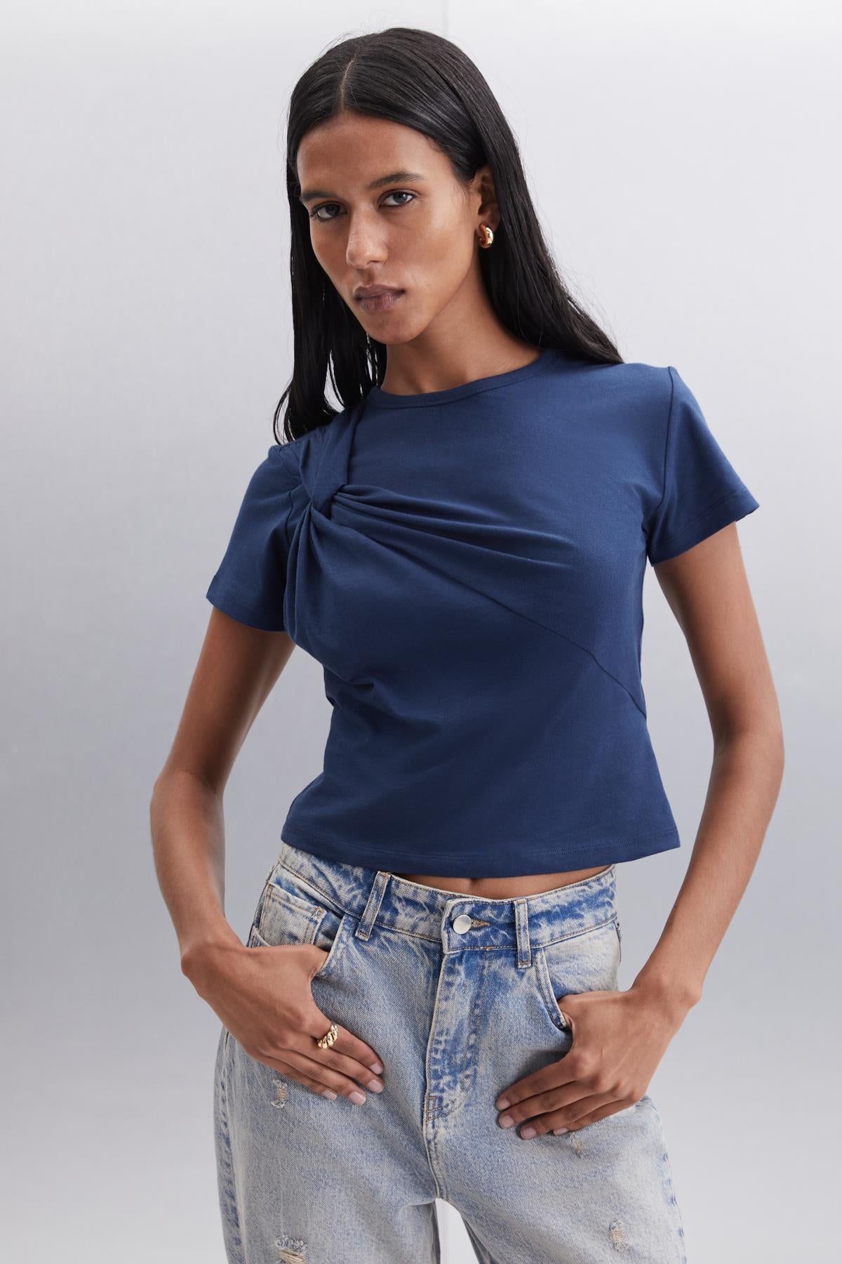 ETHIQUET YASMIN Damen Bio-Crop-Bluse Marineblau