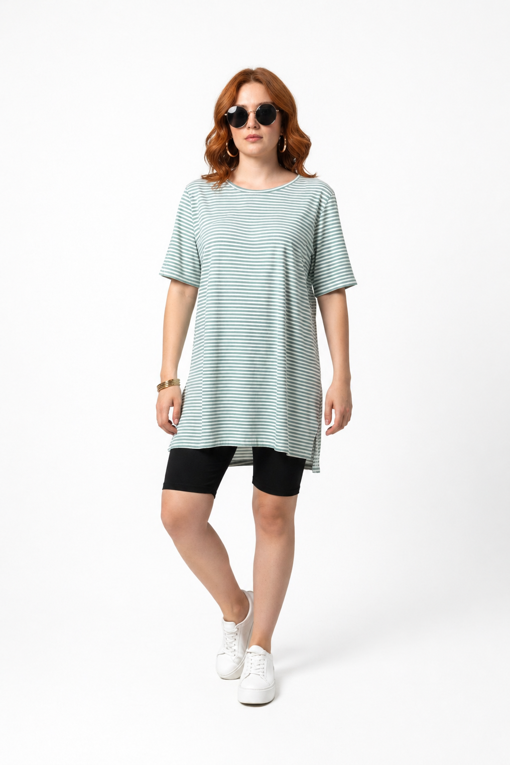Gestreiftes T-Shirt mit Schlitz